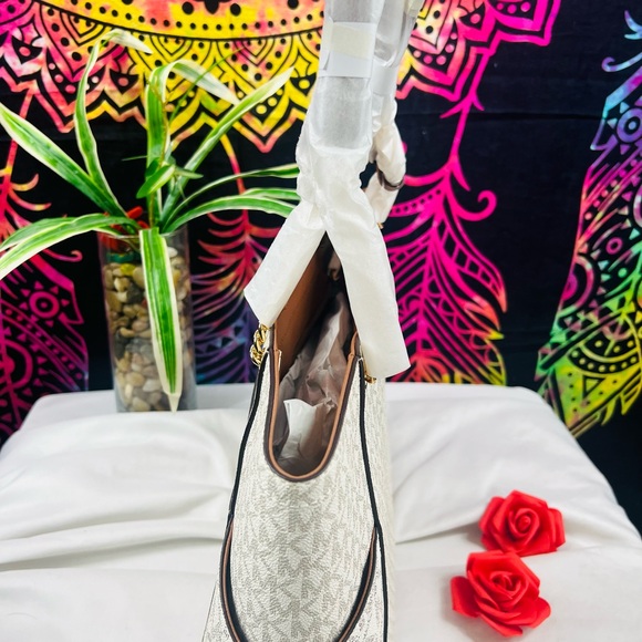 MK Jet Set Large Logo Shoulder Bag-WHITE - Picture 6 of 7